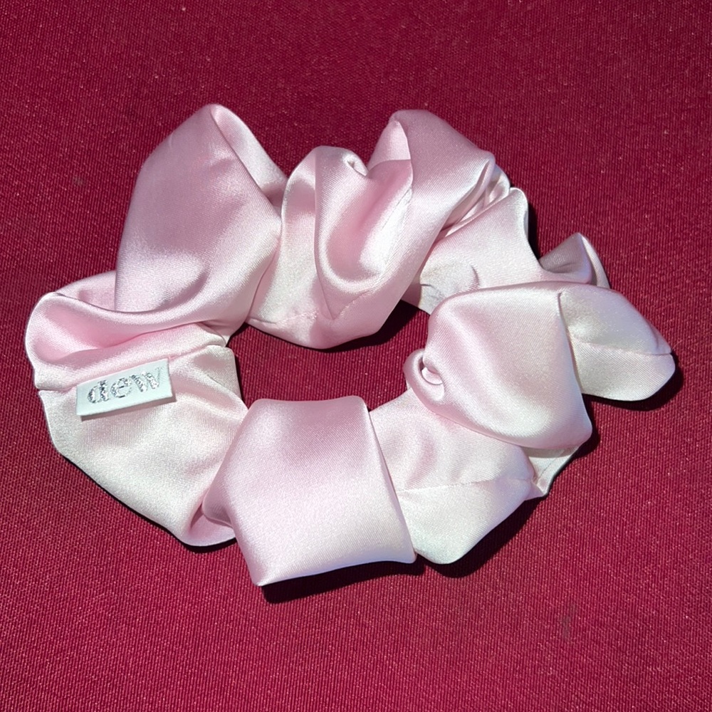 Dew Scrunchie